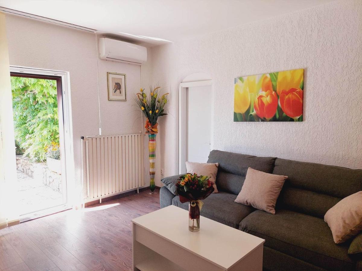 Rubin Apartment Ika Luaran gambar